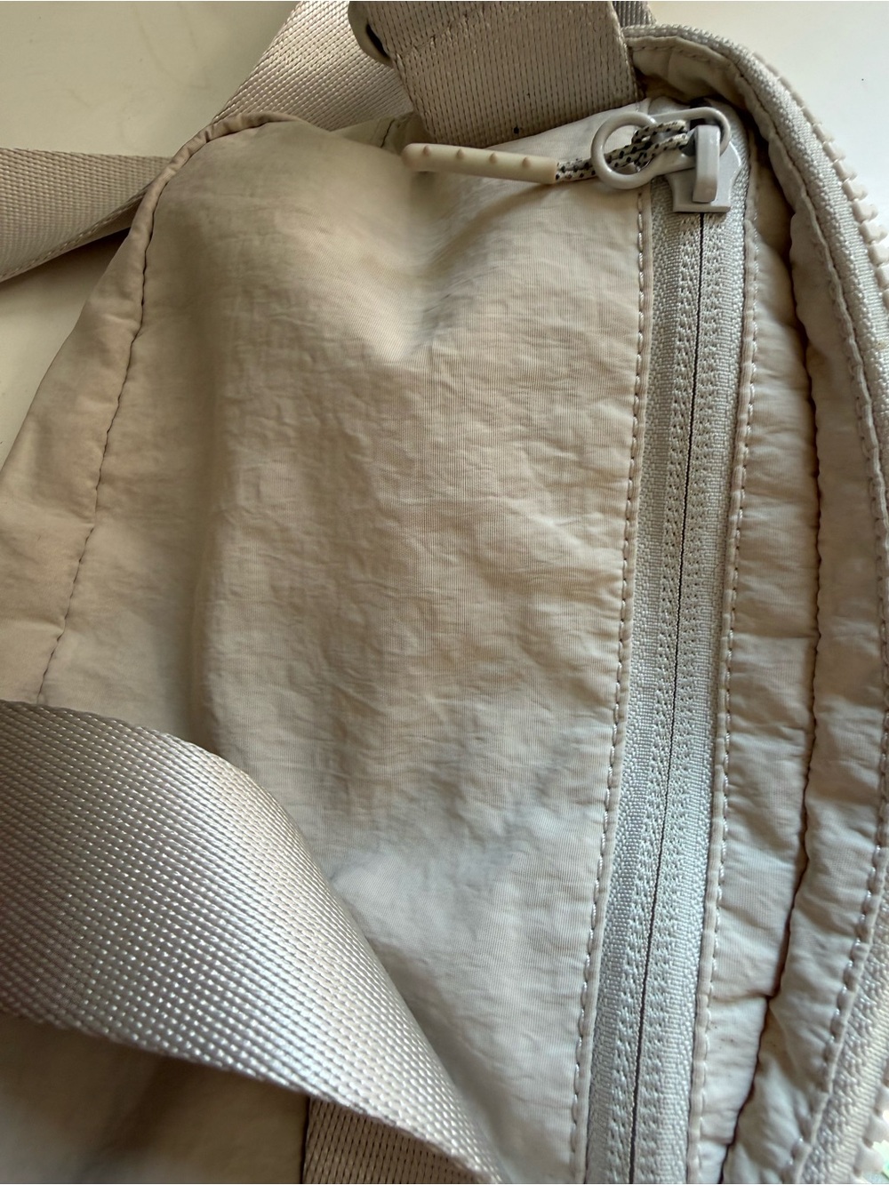 lululemon athletica crossbody 1L Everywhere Belt Bag - Light Beige 100% original - Picture 5 of 6